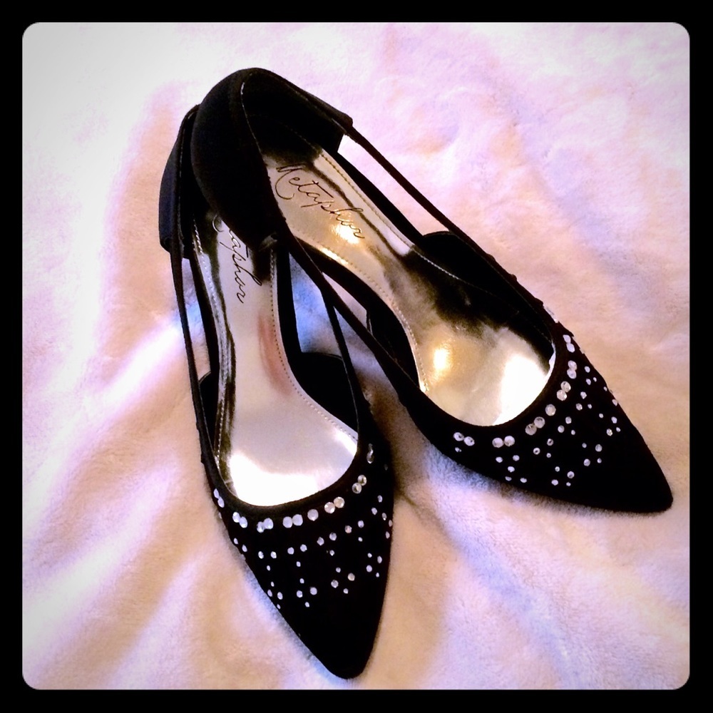 Jeweled pointed toe black heels